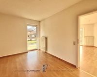 Schlafzimmer mit Zugang zur Terrasse