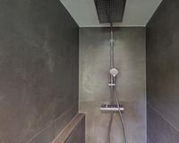 bodenebene große Regendusche