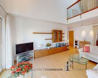 Wohnzimmer mit Galerie